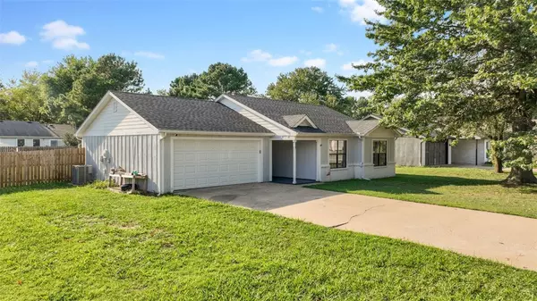 Centerton, AR 72719,327 Township Dr