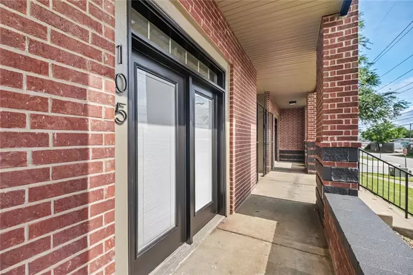 Fayetteville, AR 72703,1115 N Leverett Ave #201