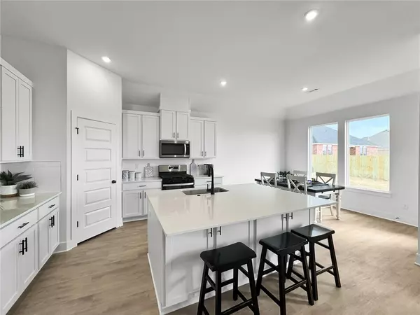 Siloam Springs, AR 72761,203 N Arbuckle Loop