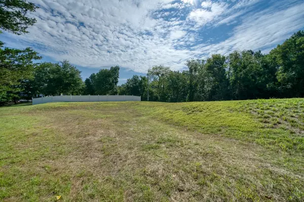 Eureka Springs, AR 72631,2418 Mundell Rd