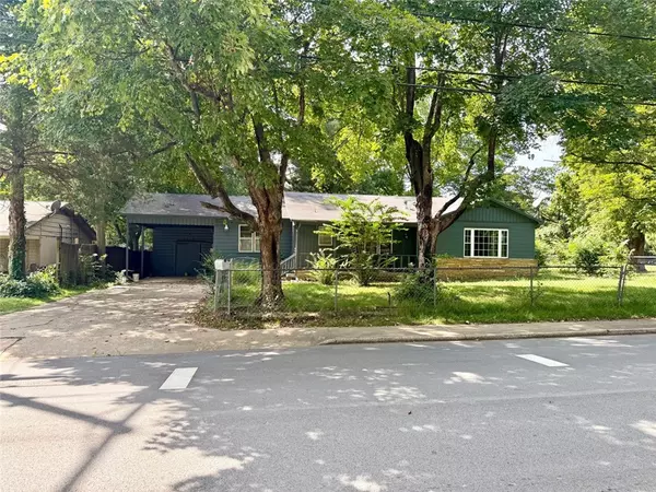 957 S Hill Ave, Fayetteville, AR 72701