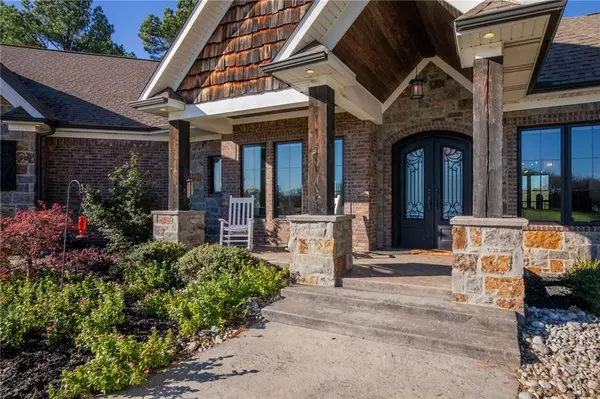 Huntsville, AR 72740,196 Fox Run Dr