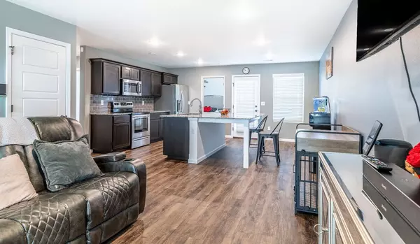 Siloam Springs, AR 72761,800 S Parrot Ln