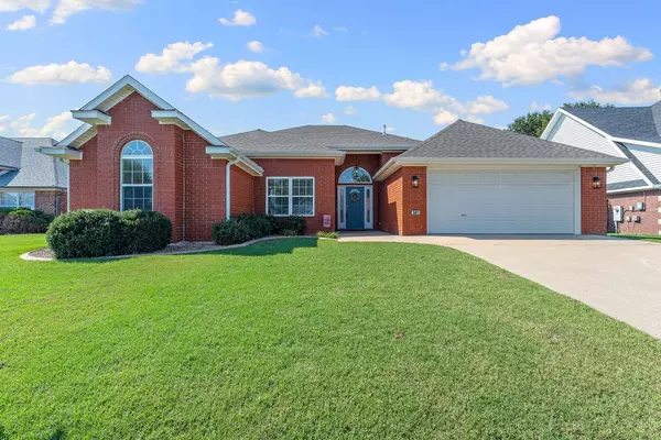 501 NE Whitney St, Bentonville, AR 72712