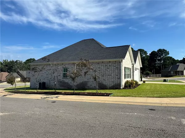 Russellville, AR 72802,Address not disclosed