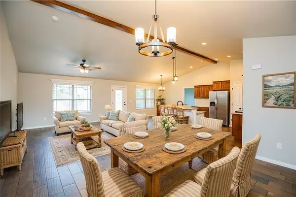 Prairie Grove, AR 72753,816 Custer St