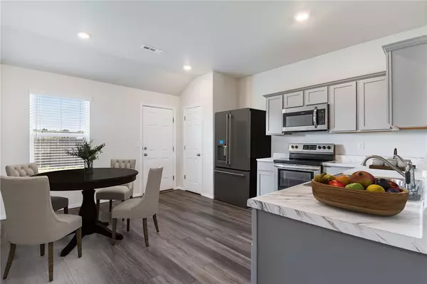 Siloam Springs, AR 72761,932 W Aiden Dr