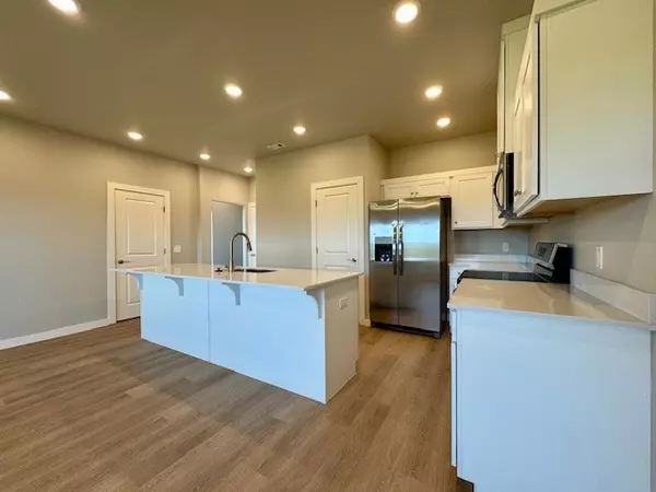 Bentonville, AR 72712,1802 SW Casuarina Dr #1