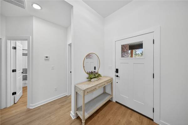 13 Crieff Cir, Bella Vista, AR 72715