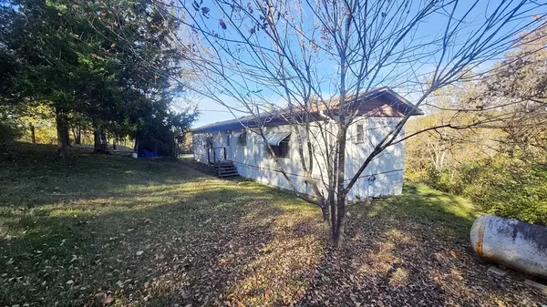 Marble Falls, AR 72648,233 NC 2800