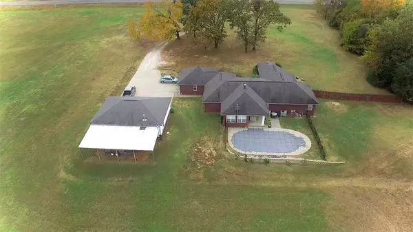 5121 E State HWY 22, Paris, AR 72855