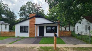 Russellville, AR 72801,909 S Glenwood Ave