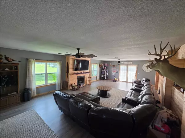 Knoxville, AR 72845,610 CR  1631
