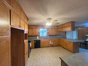 Morrilton, AR 72110,307 N St Jacob St