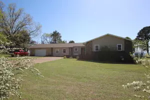 Russellville, AR 72802,3164 Crow Mountain Rd