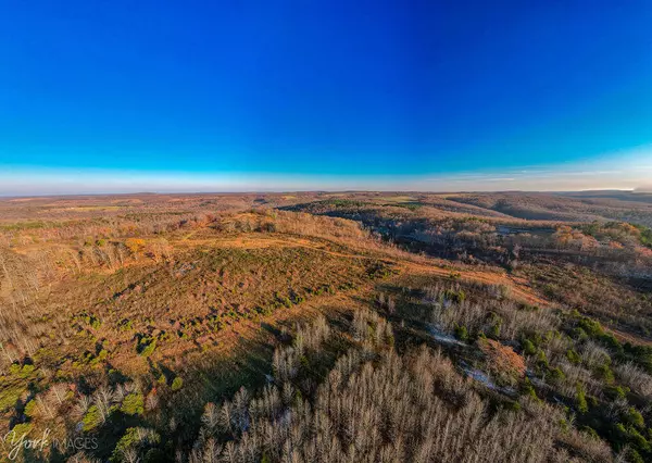 Utopia Ln, AR 72686