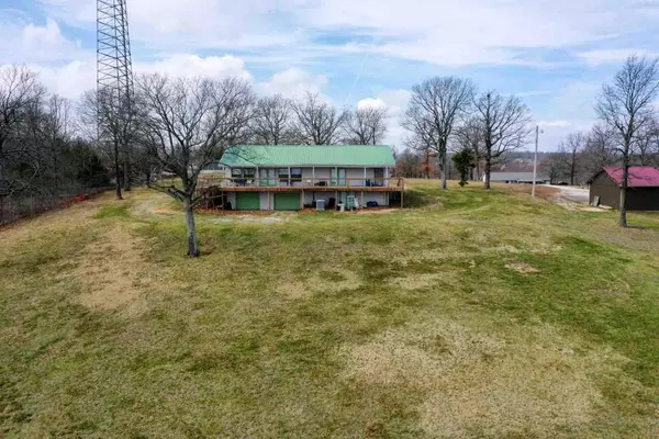 6913 Orchard Point Rd, Harrison, AR 72601