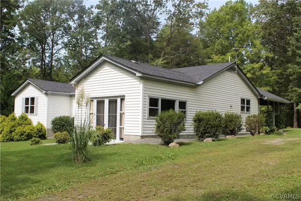 Louisa, VA 23093,336 Moon Shadow LN