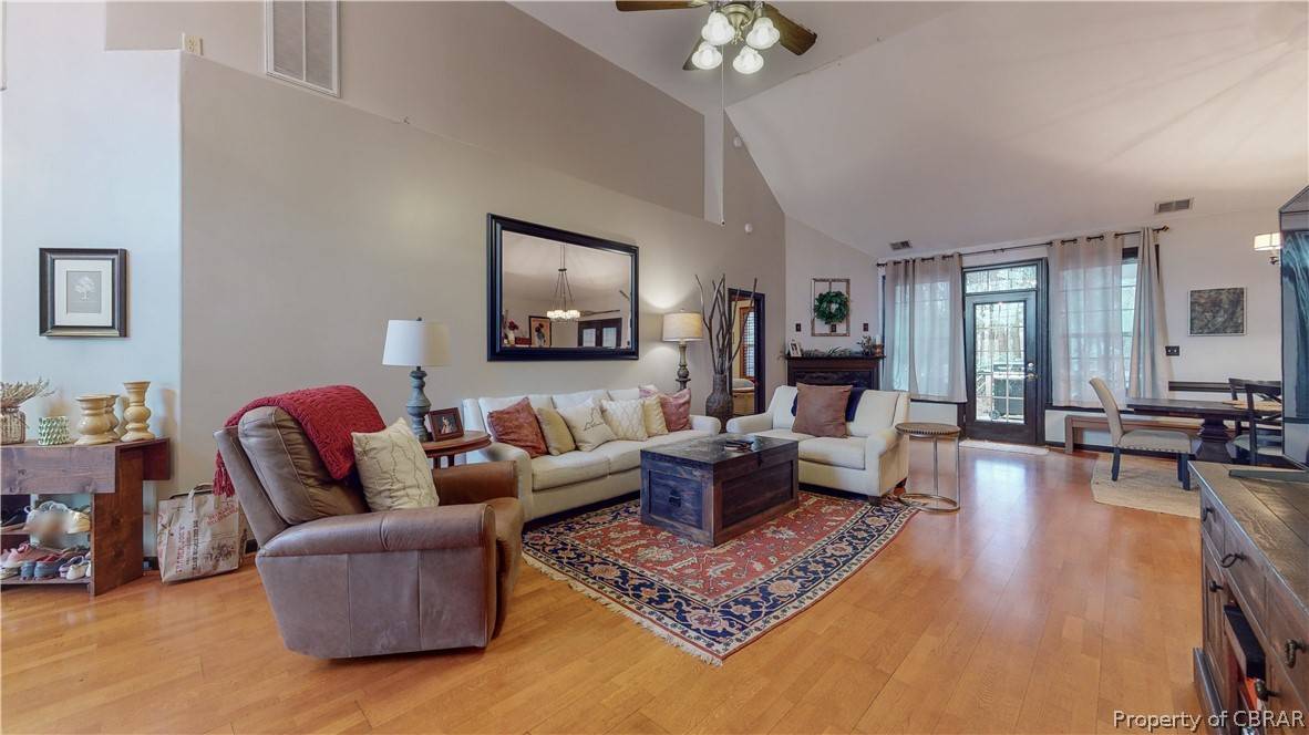 Williamsburg, VA 23185,5172 Queen Bishop LN