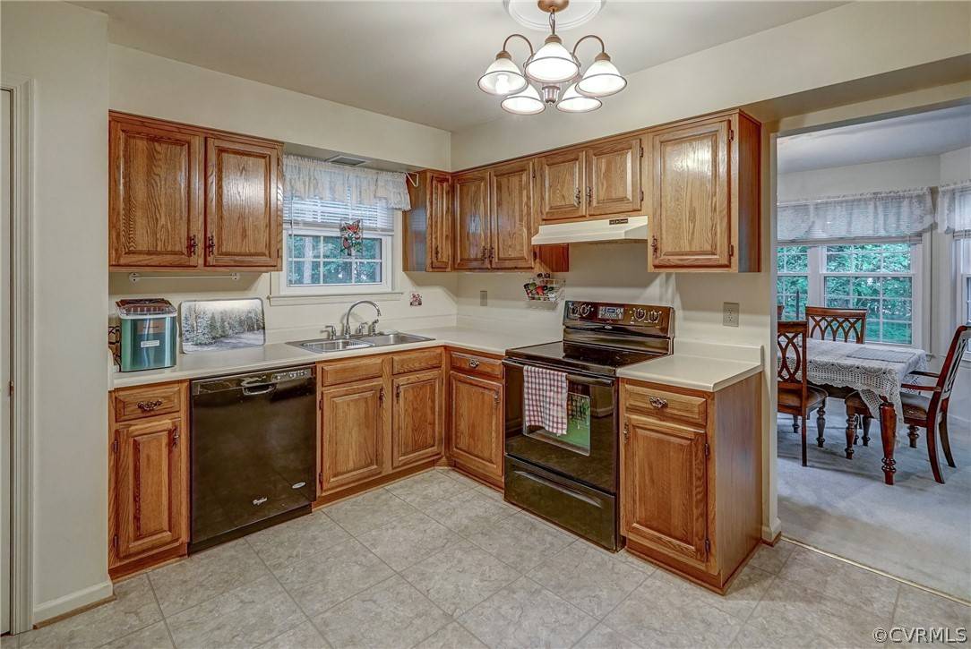 Williamsburg, VA 23185,102 Granite PL