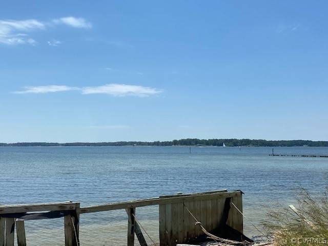 Deltaville, VA 23043,481 Berryville Shores DR
