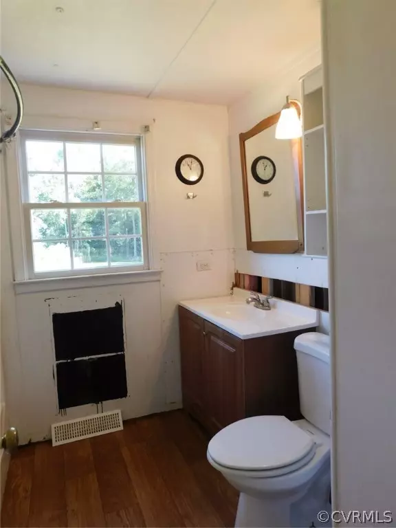 Stony Creek, VA 23882,24233 Jones RD