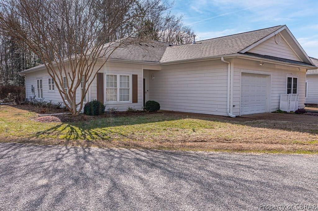 300 Baywalk DR, Kilmarnock, VA 22482