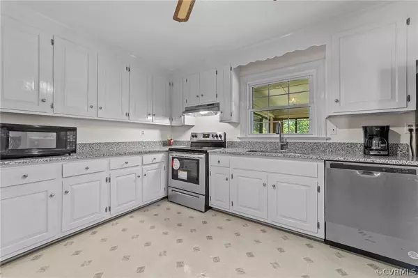Sandston, VA 23150,313 Perth LN