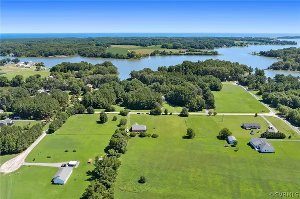 Burgess, VA 22539,145 Little River DR