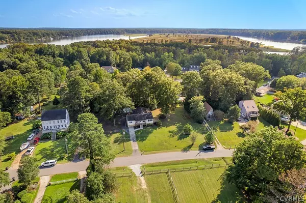 Lanexa, VA 23089,3027 N Riverside DR