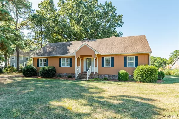 426 Tranquility LN, Deltaville, VA 23043