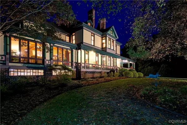 Hague, VA 22469,317 Coles Point RD