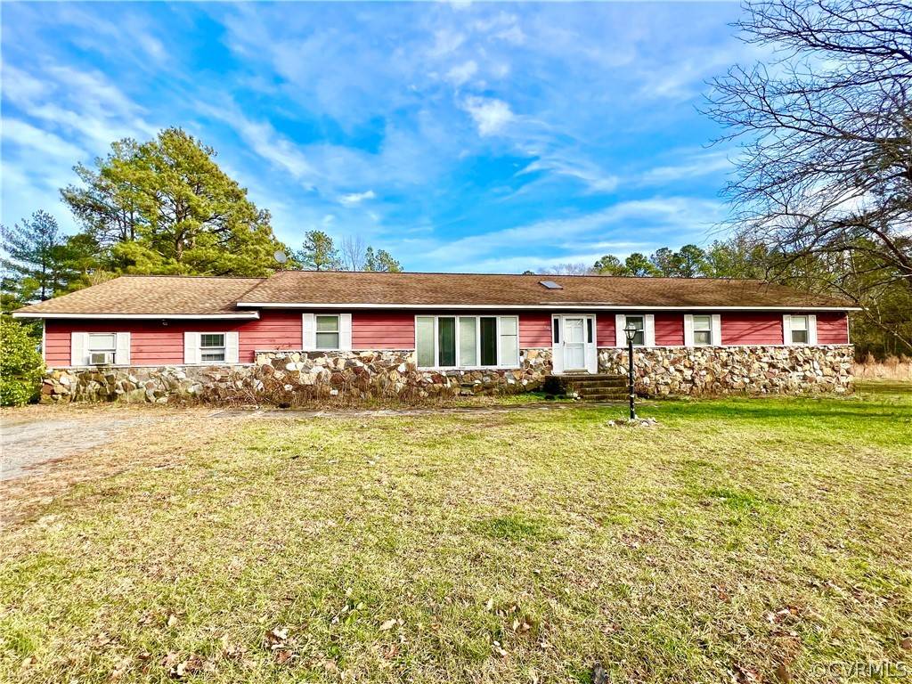 1746 King William RD, Hanover, VA 23069