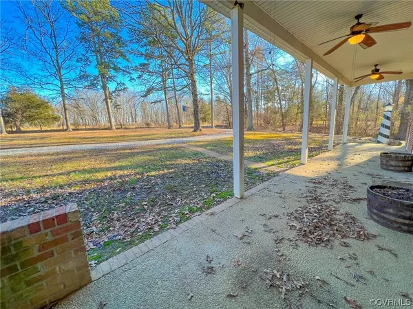 Crewe, VA 23930,475 Deep Creek RD