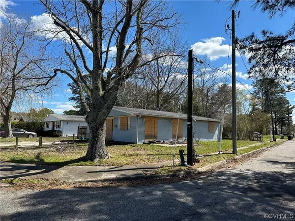 Hampton, VA 23663,2412 Andrews BLVD