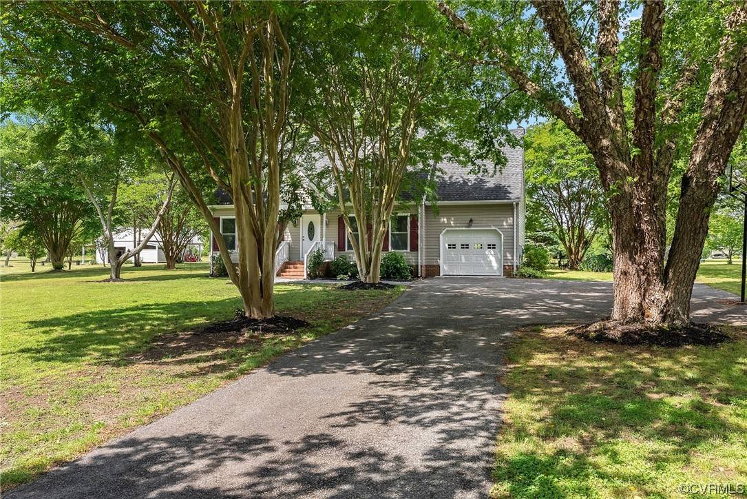 230 Chick Cove DR, Hardyville, VA 23070