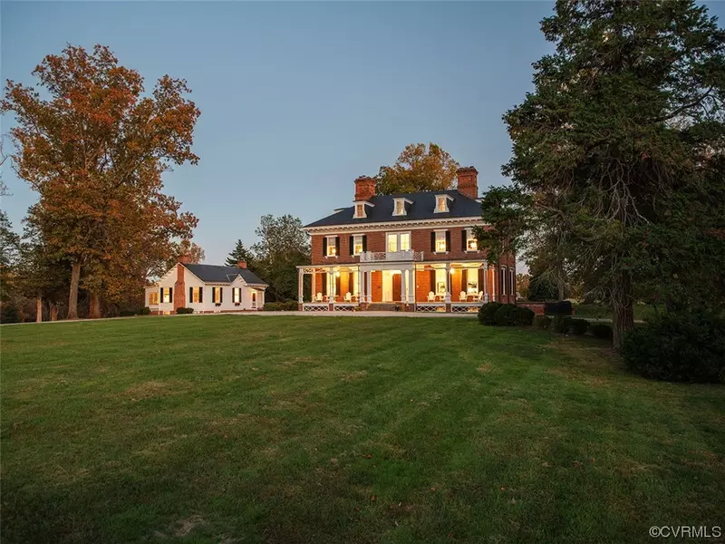 800 Cobham Park, Keswick, VA 22947