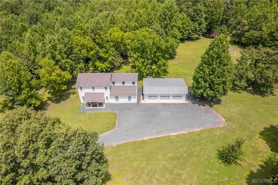858 Chapel RD, New Canton, VA 23123