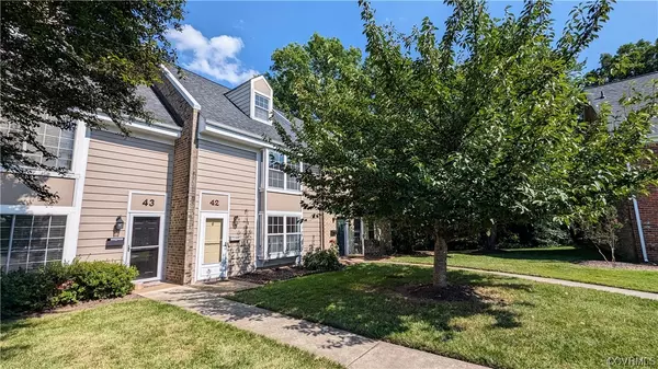 42 Skipwith Green CIR, Henrico, VA 23294