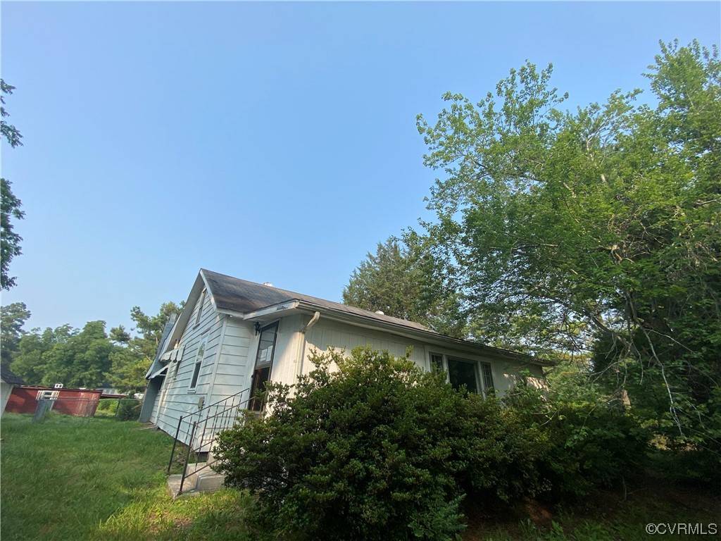 Crewe, VA 23930,10113 E Colonial Trail HWY