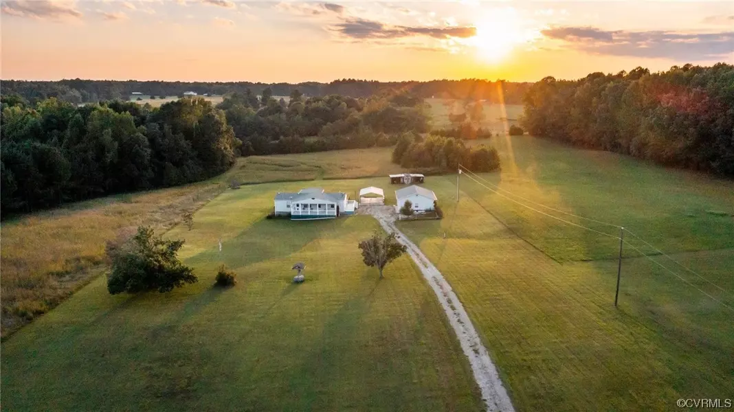 721 Cellar Creek RD, Blackstone, VA 23824