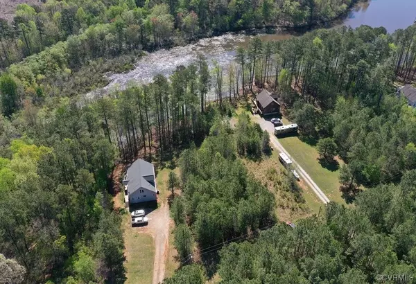 Ebony, VA 23845,6 Birdsong Rd