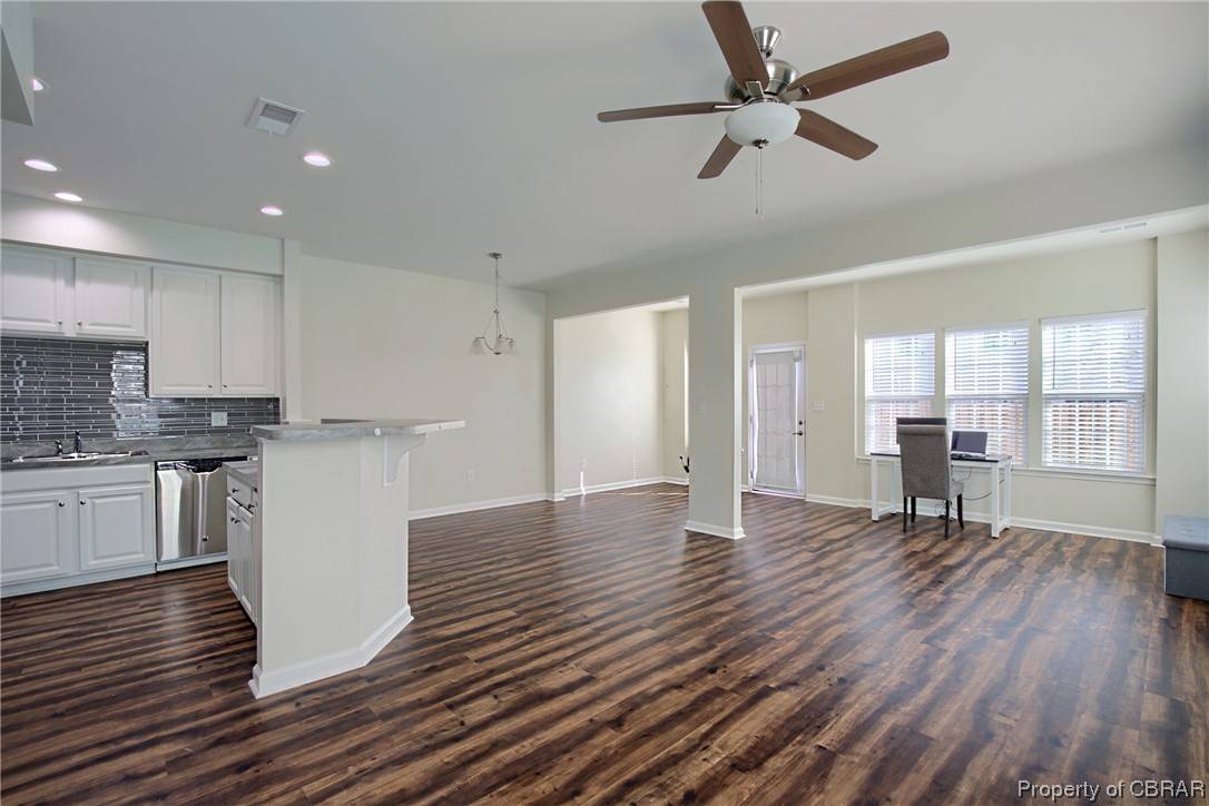 Yorktown, VA 23690,114 Hale CIR