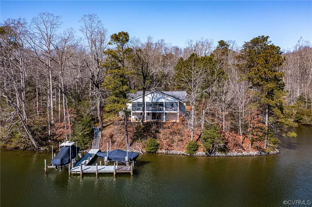 Lancaster, VA 22576,333 Peake RD