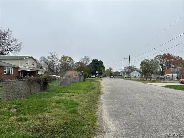 Hampton, VA 23661,2303 Laguard DR