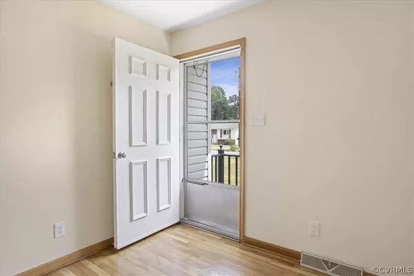 Chester, VA 23831,2969 Mount Clair RD