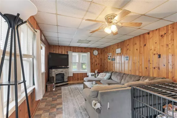 Mineral, VA 23117,630 Apple Grove RD