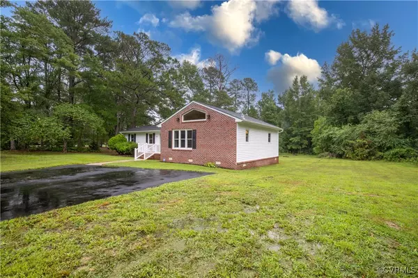 Sutherland, VA 23885,20321 Harris DR