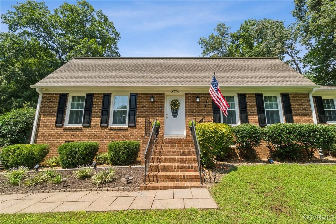 11708 Dewberry LN, Chester, VA 23831
