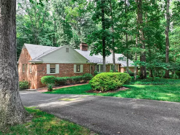 2410 Charing Cross LOOP, North Chesterfield, VA 23236